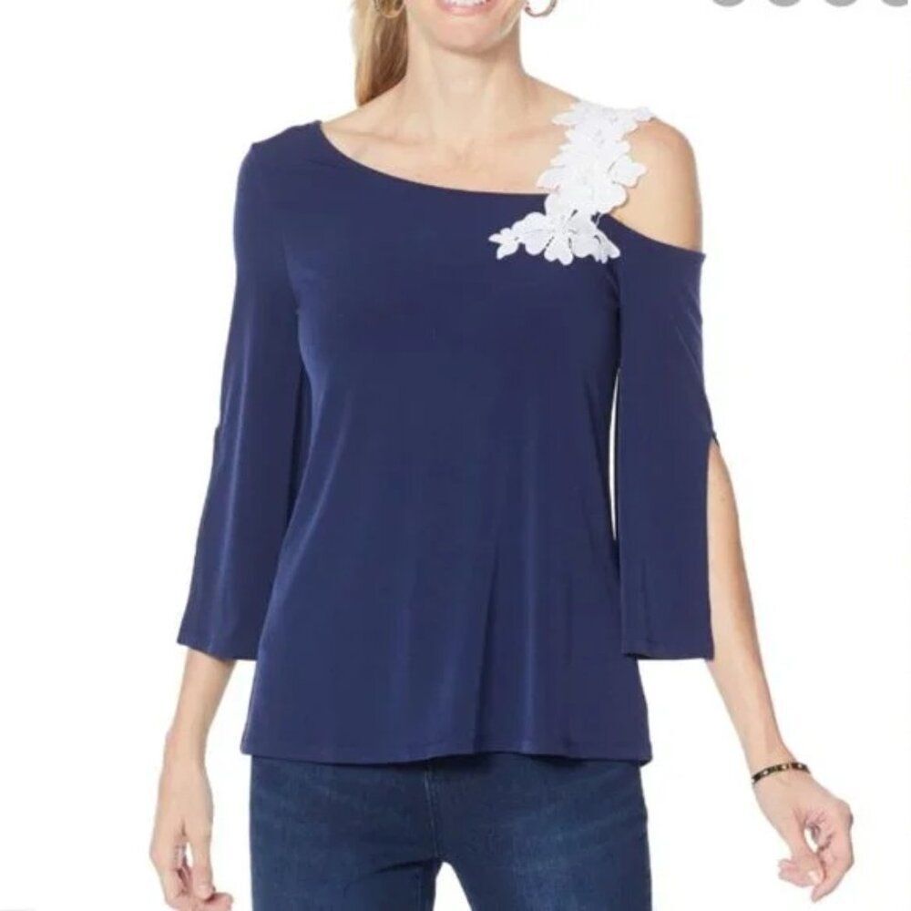 Colleen Lopez Cold Shoulder Floral Appliqué Blouse | Navy | XS